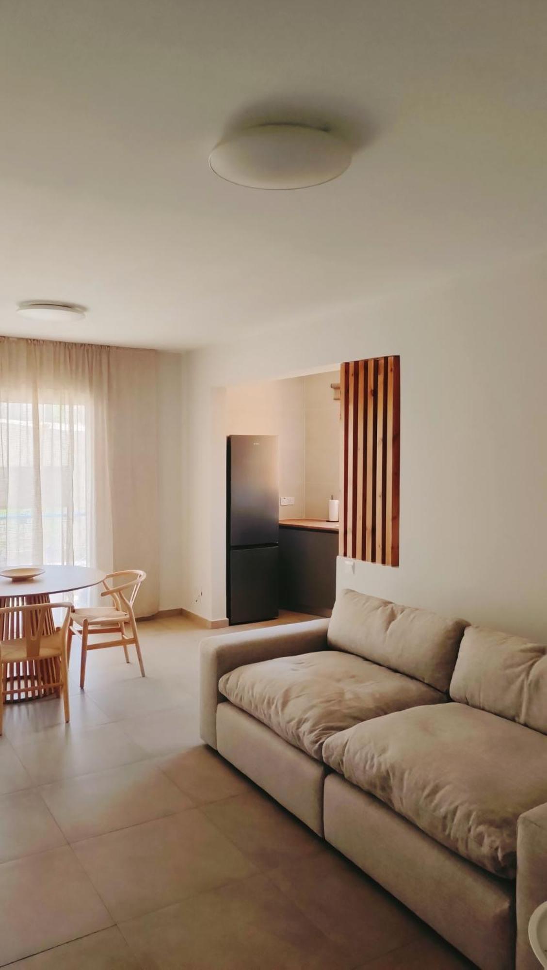 Two Bedroom Apartment With Pool Paphos Ngoại thất bức ảnh